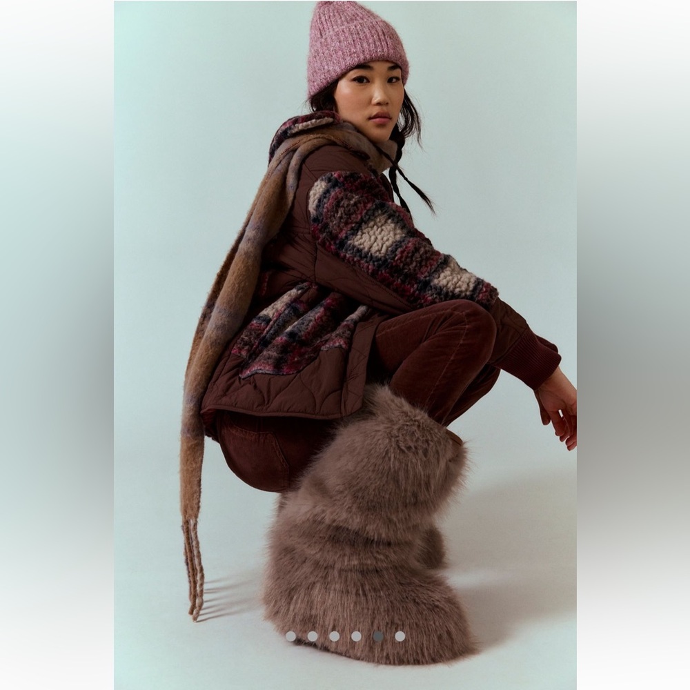 🍂 Free People "Wild Thing" Furry Fur Ugg Style Boots — NWT in Box